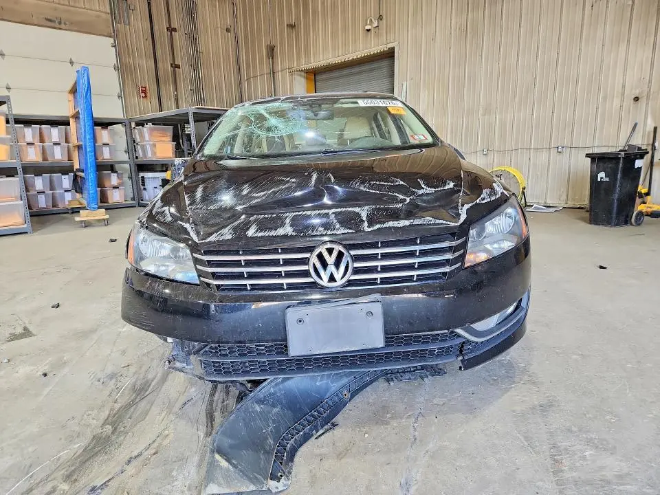 2013 VOLKSWAGEN PASSAT SEL  