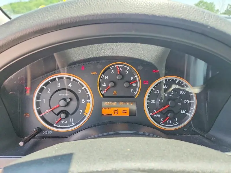 2013 NISSAN ARMADA SV  