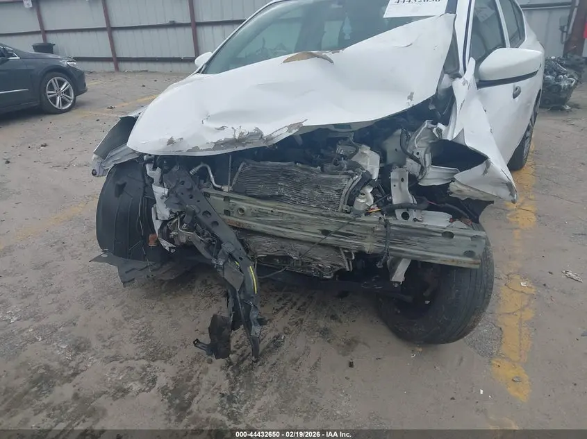 2018 NISSAN VERSA 1.6 S+