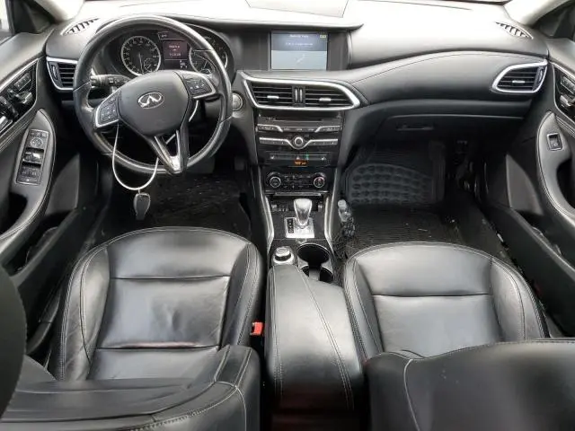 2018 INFINITI QX30 BASE  