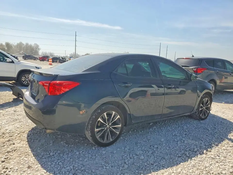 2019 TOYOTA COROLLA SE  