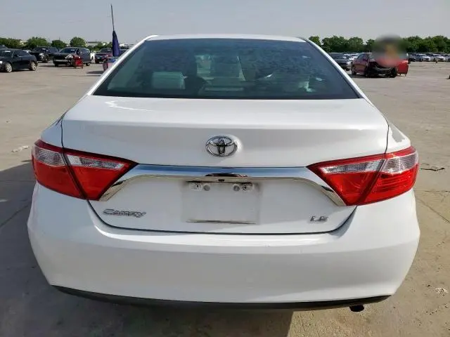 2016 TOYOTA CAMRY LE  