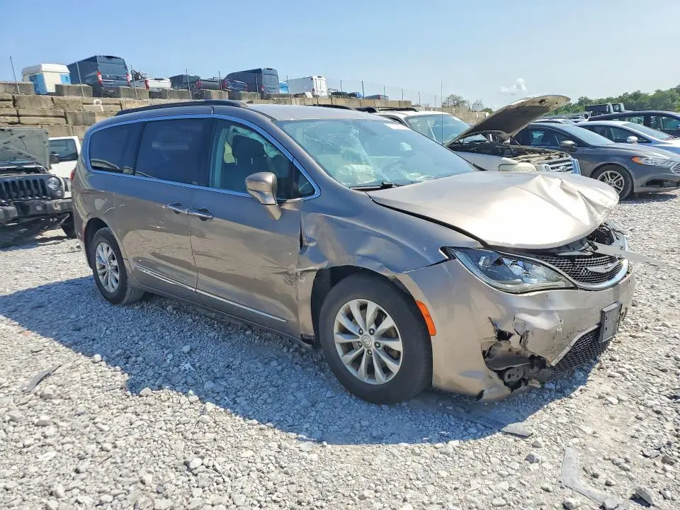 2017 CHRYSLER PACIFICA TOURING L  