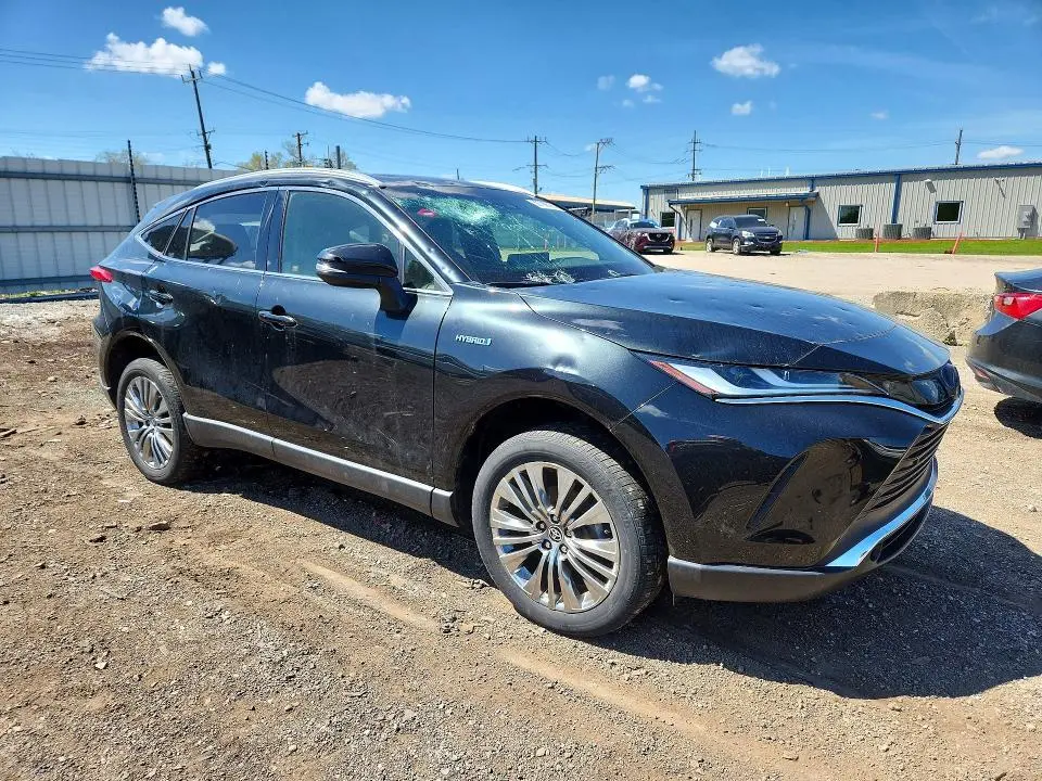 2021 TOYOTA VENZA XLE  