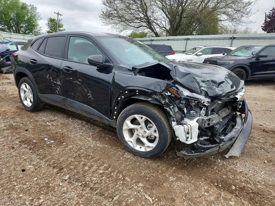 2024 CHEVROLET TRAX LS  