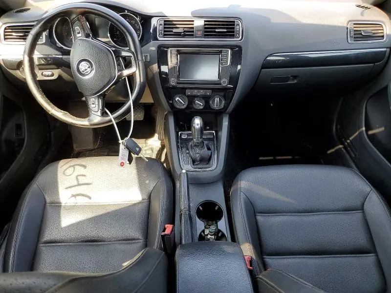 2018 VOLKSWAGEN JETTA SPORT  