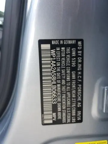 2017 PORSCHE MACAN   