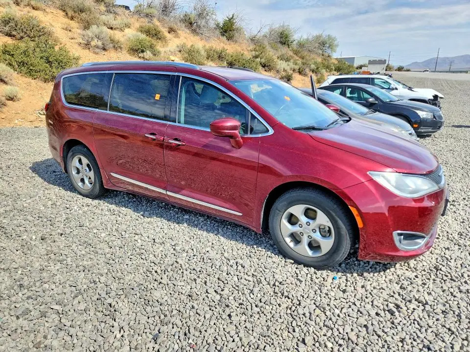 2017 CHRYSLER PACIFICA TOURING L PLUS  