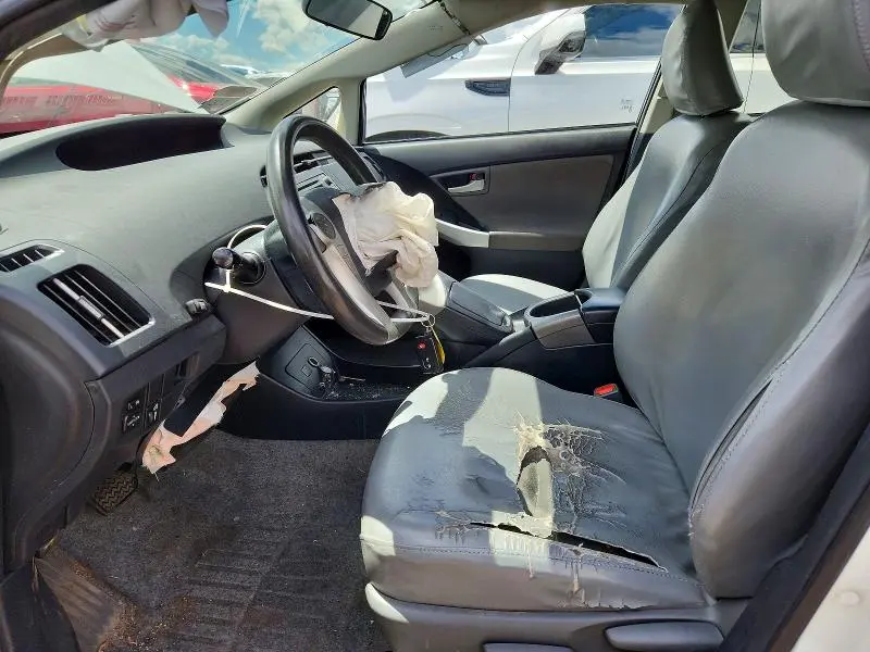 2014 TOYOTA PRIUS THREE  