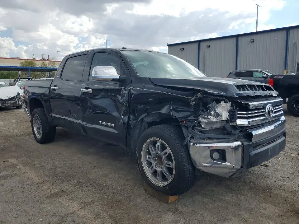 2016 TOYOTA TUNDRA CREWMAX SR5  