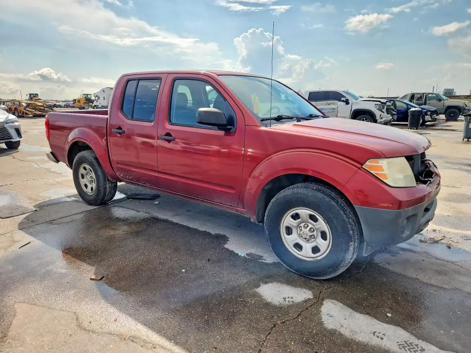 2015 NISSAN FRONTIER S  