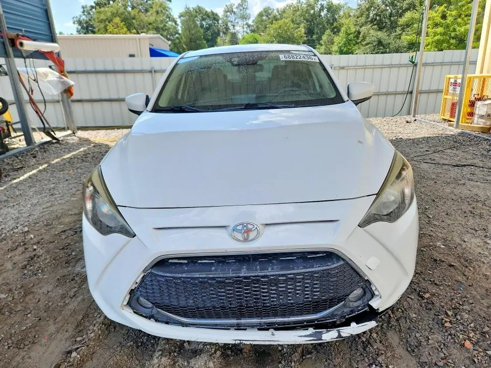 2019 TOYOTA YARIS LE  