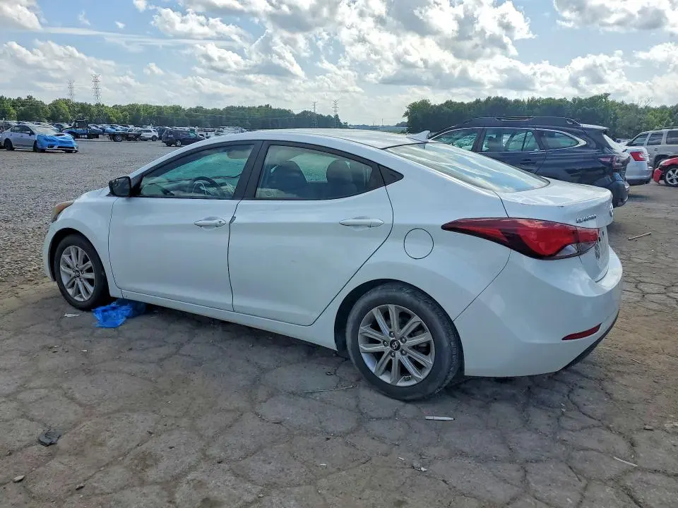 2015 HYUNDAI ELANTRA SE  