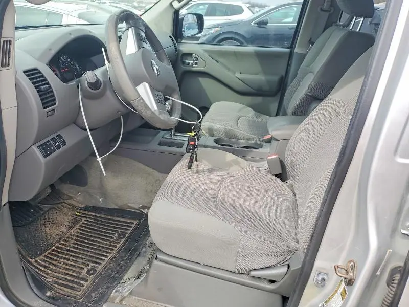2014 NISSAN FRONTIER S  