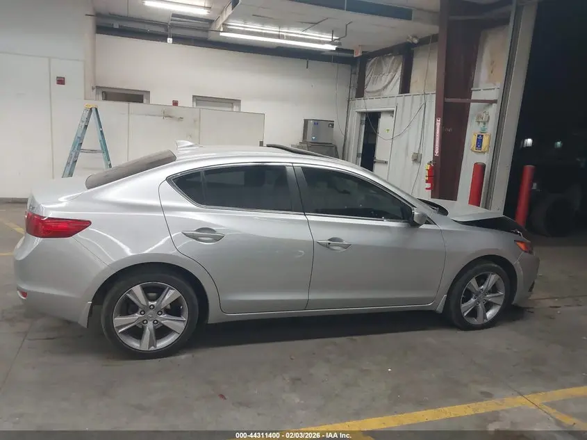 2013 ACURA ILX 2.0L