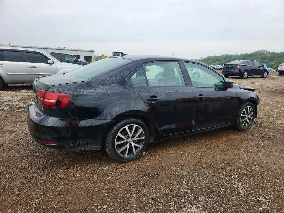 2016 VOLKSWAGEN JETTA SE  
