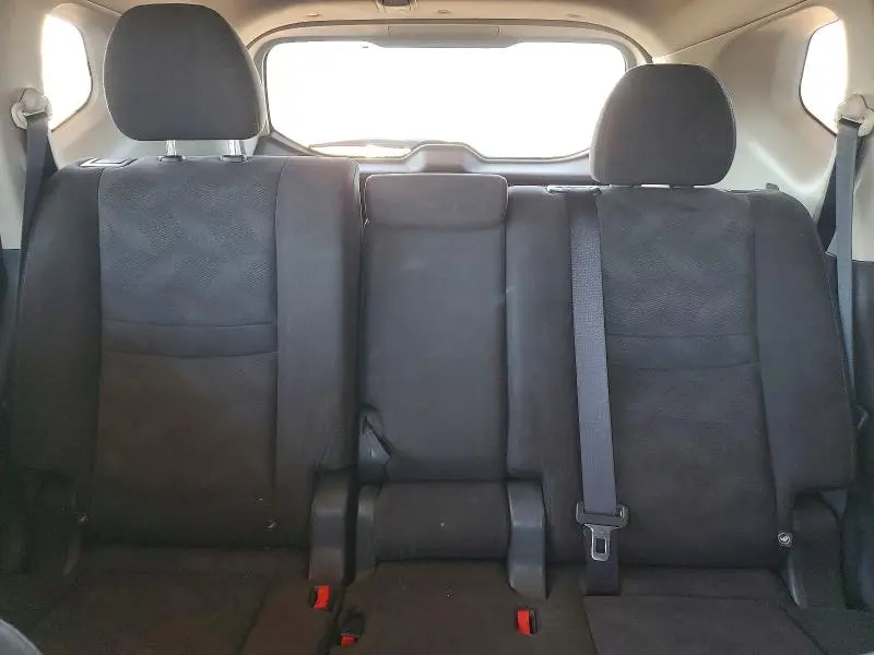 2015 NISSAN ROGUE SV  