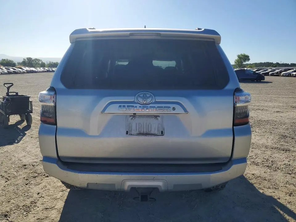 2019 TOYOTA 4RUNNER SR5  