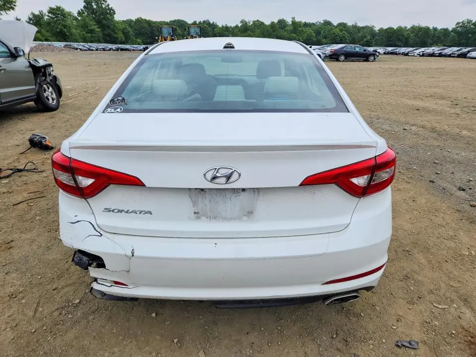 2016 HYUNDAI SONATA SE  