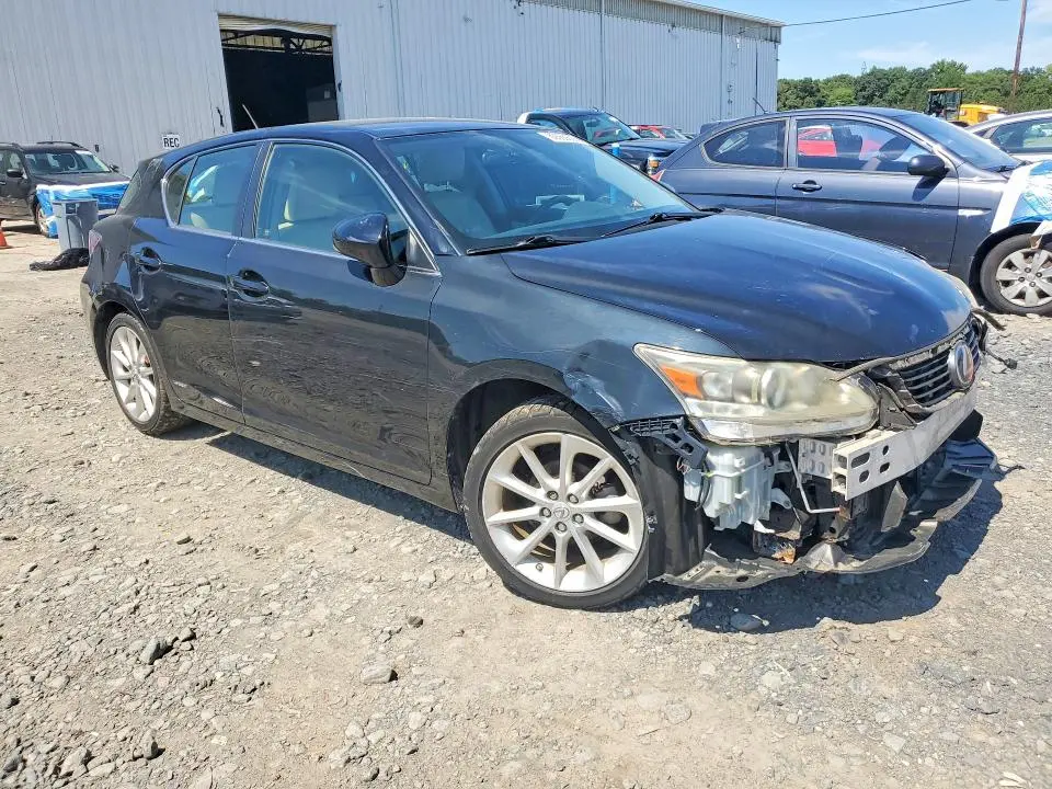 2011 LEXUS CT 200  