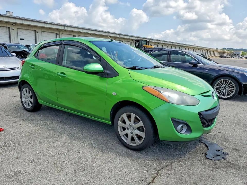 2011 MAZDA MAZDA2   