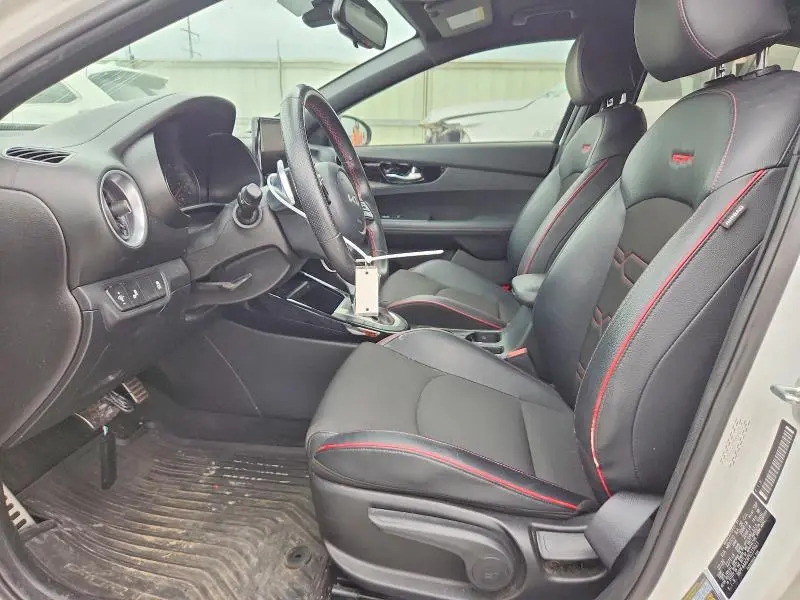 2023 KIA FORTE GT  