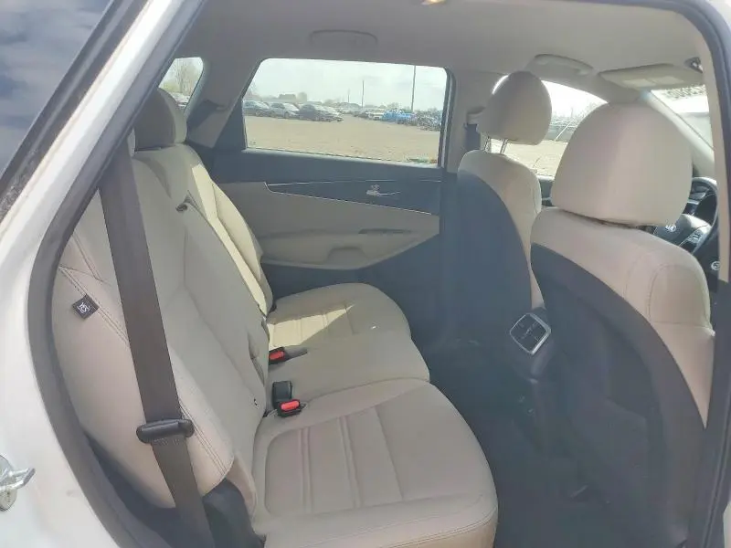 2019 KIA SORENTO LX  