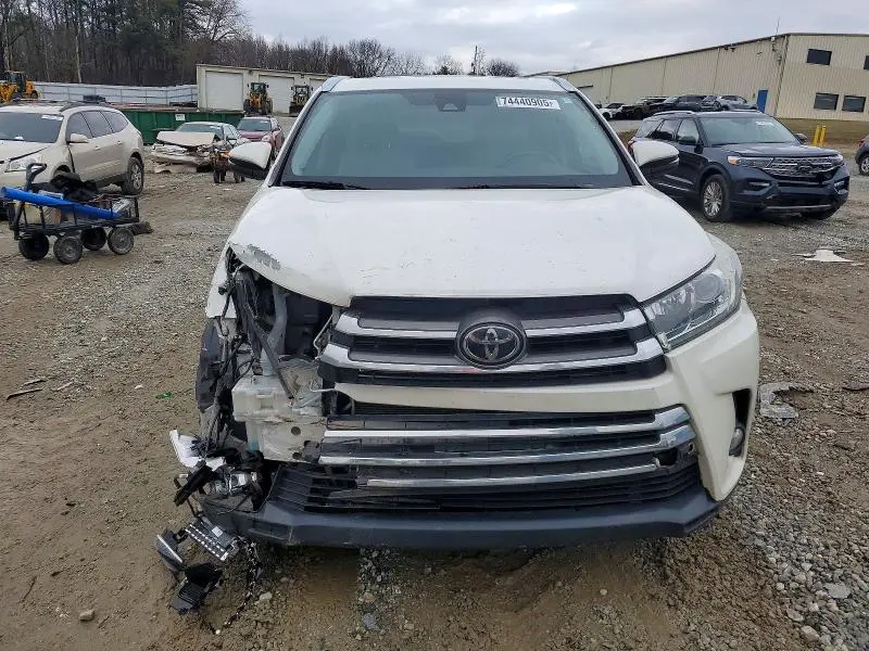 2018 TOYOTA HIGHLANDER LIMITED  