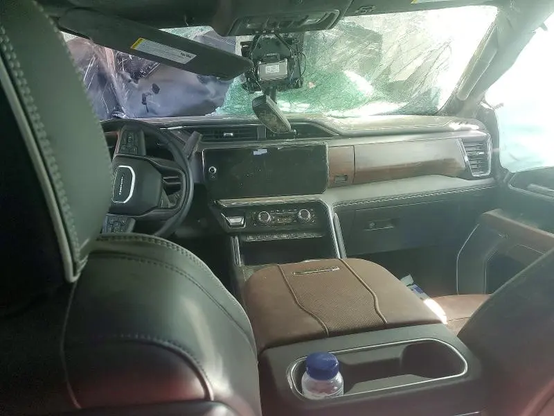 2025 GMC SIERRA K2500 DENALI ULTIMATE  