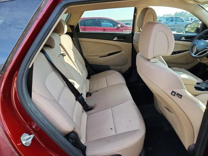 2017 HYUNDAI TUCSON SE  