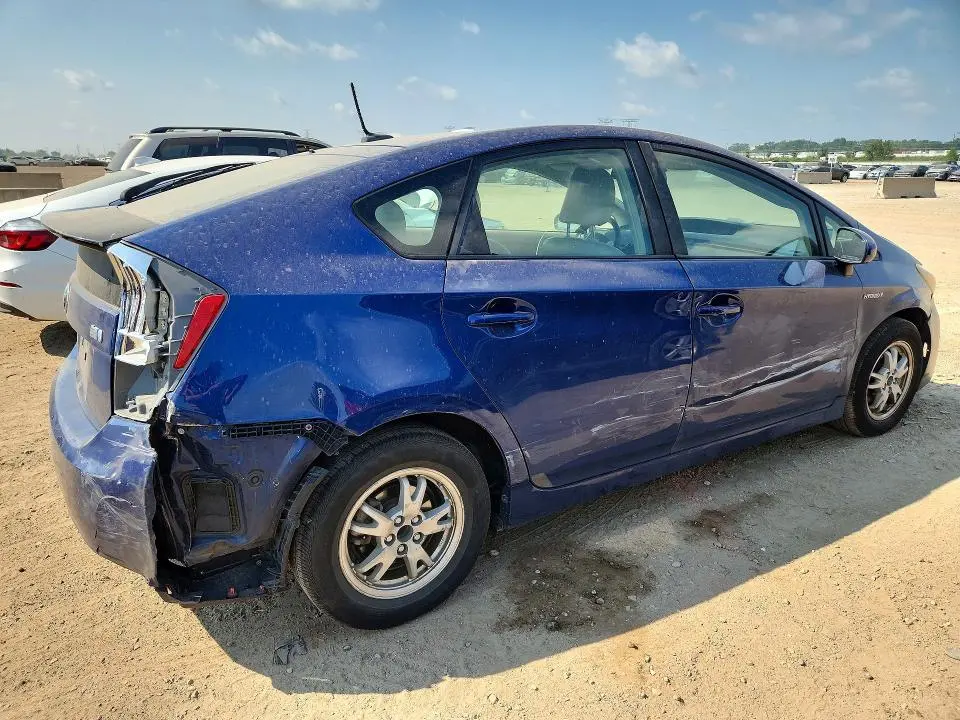 2011 TOYOTA PRIUS THREE  