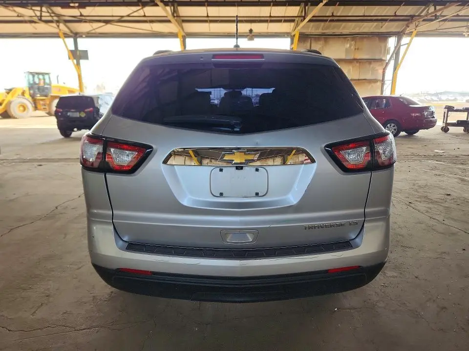 2015 CHEVROLET TRAVERSE LS  