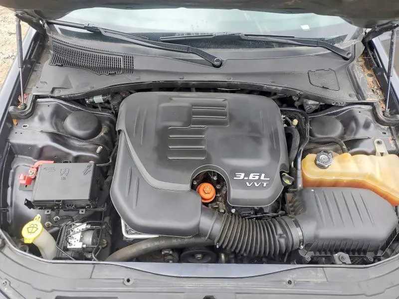 2016 CHRYSLER 300 LIMITED  