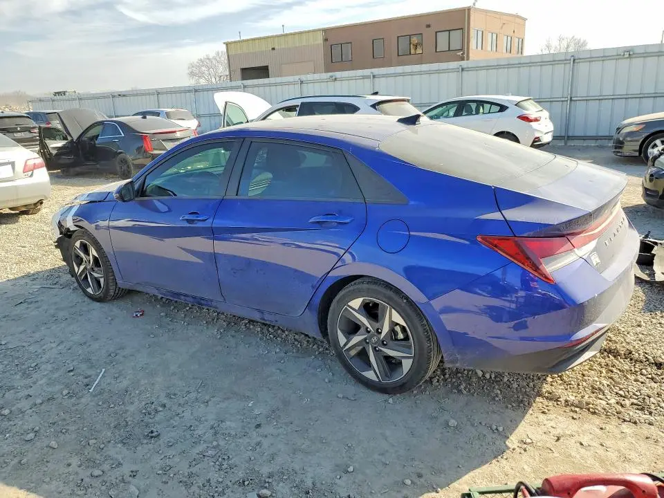 2023 HYUNDAI ELANTRA SEL  