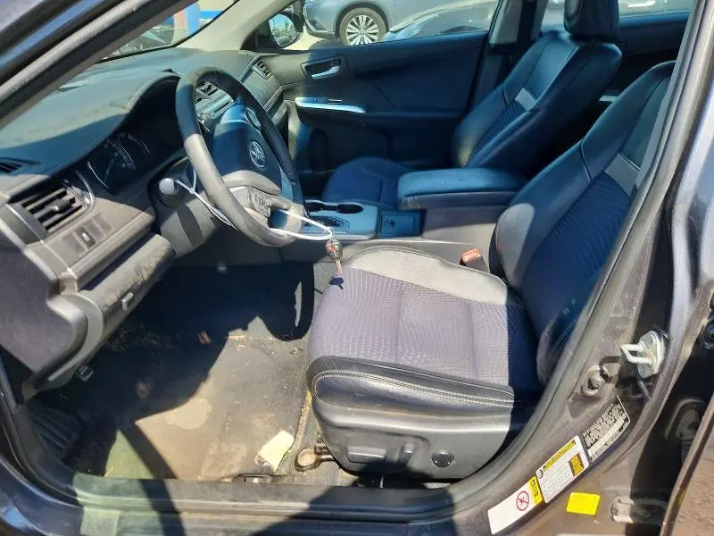2012 TOYOTA CAMRY SE  