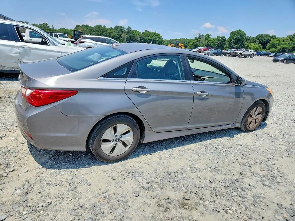 2014 HYUNDAI SONATA GLS  