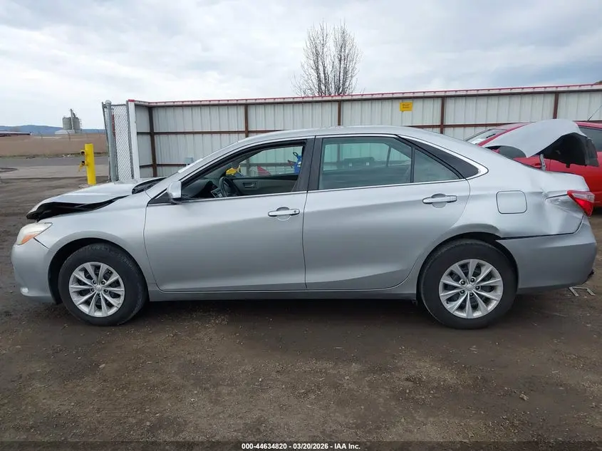2016 TOYOTA CAMRY LE