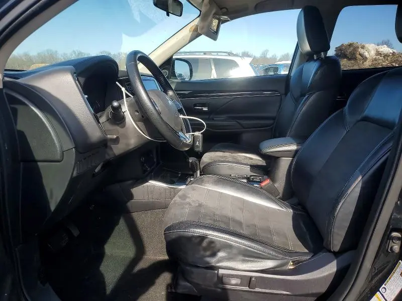 2019 MITSUBISHI OUTLANDER SE  