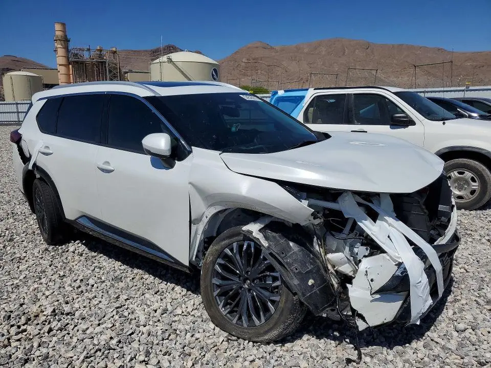 2024 NISSAN ROGUE PLATINUM  
