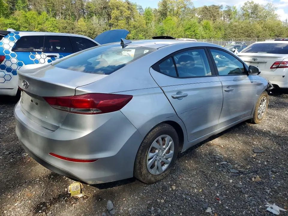 2018 HYUNDAI ELANTRA SE  
