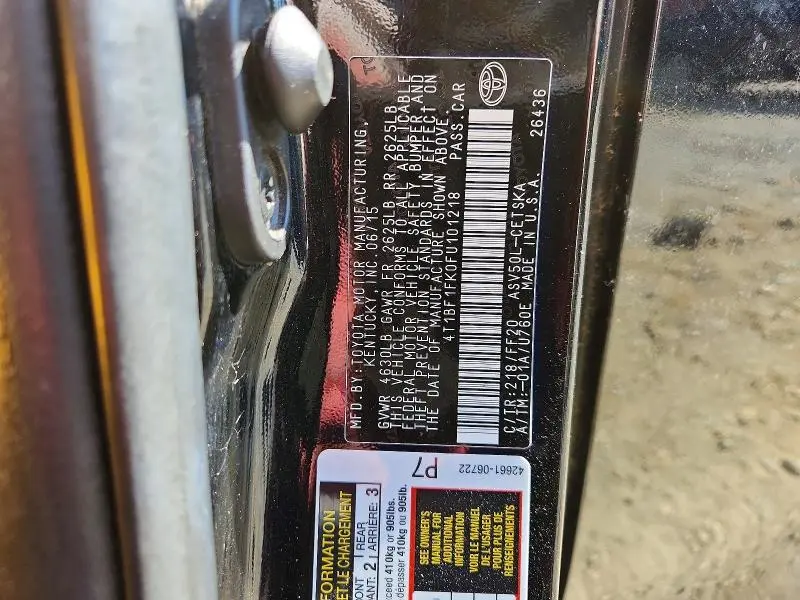 2015 TOYOTA CAMRY SE  