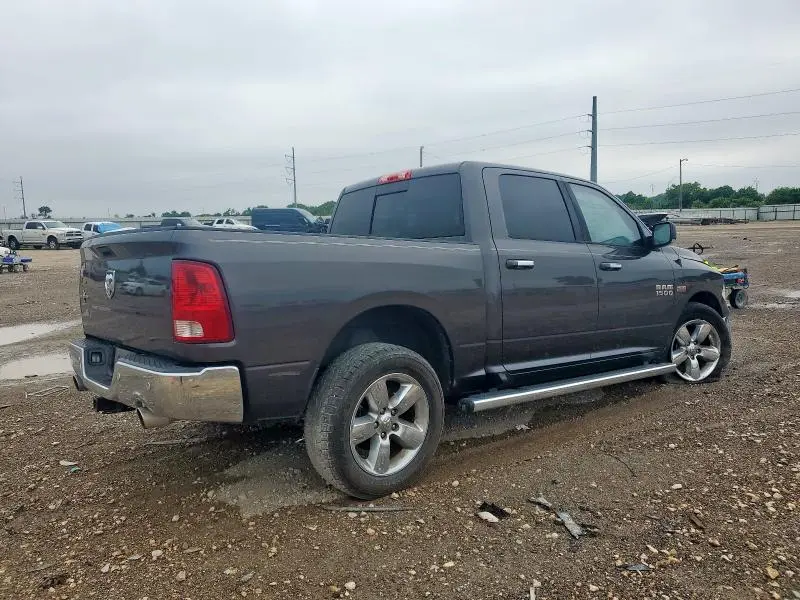 2016 RAM 1500 SLT  