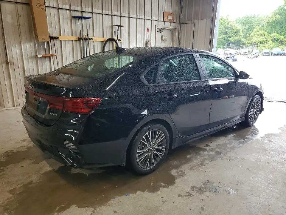 2024 KIA FORTE GT LINE  
