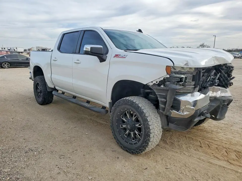 2021 CHEVROLET SILVERADO K1500 LT  