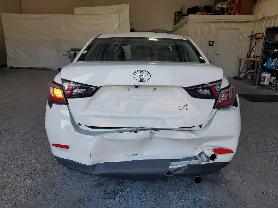 2018 TOYOTA YARIS IA BASE  