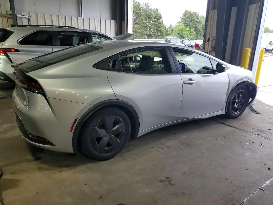 2023 TOYOTA PRIUS LE  