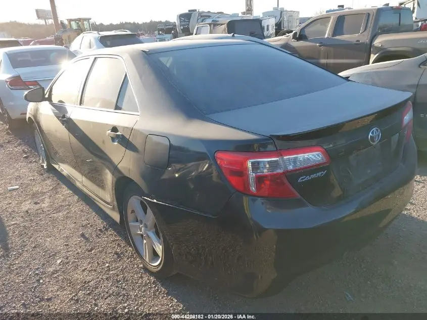 2012 TOYOTA CAMRY SE