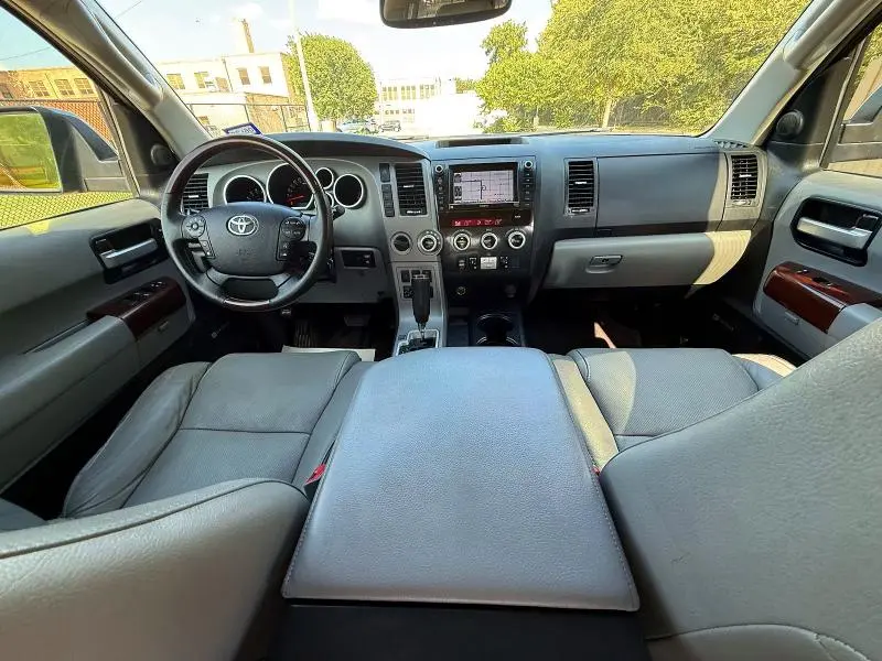2012 TOYOTA SEQUOIA PLATINUM  