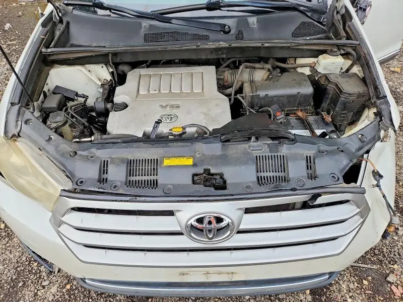 2011 TOYOTA HIGHLANDER BASE  