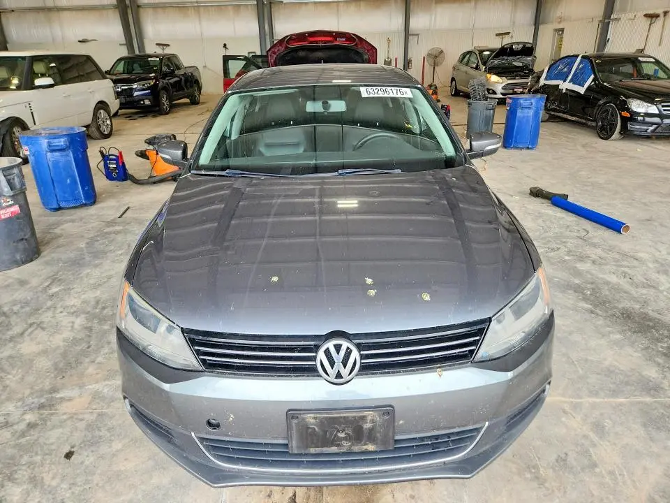 2014 VOLKSWAGEN JETTA SE  
